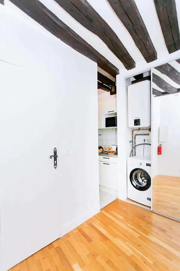 Louvre - Rivoli City Apartment Paris France